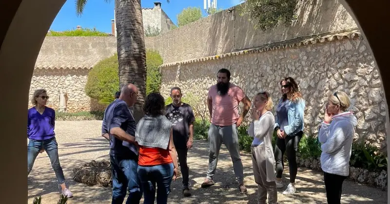 Cuerpo-Astrología-Eneagrama Residencial Toma tu Fuerza Javier Muro exterior